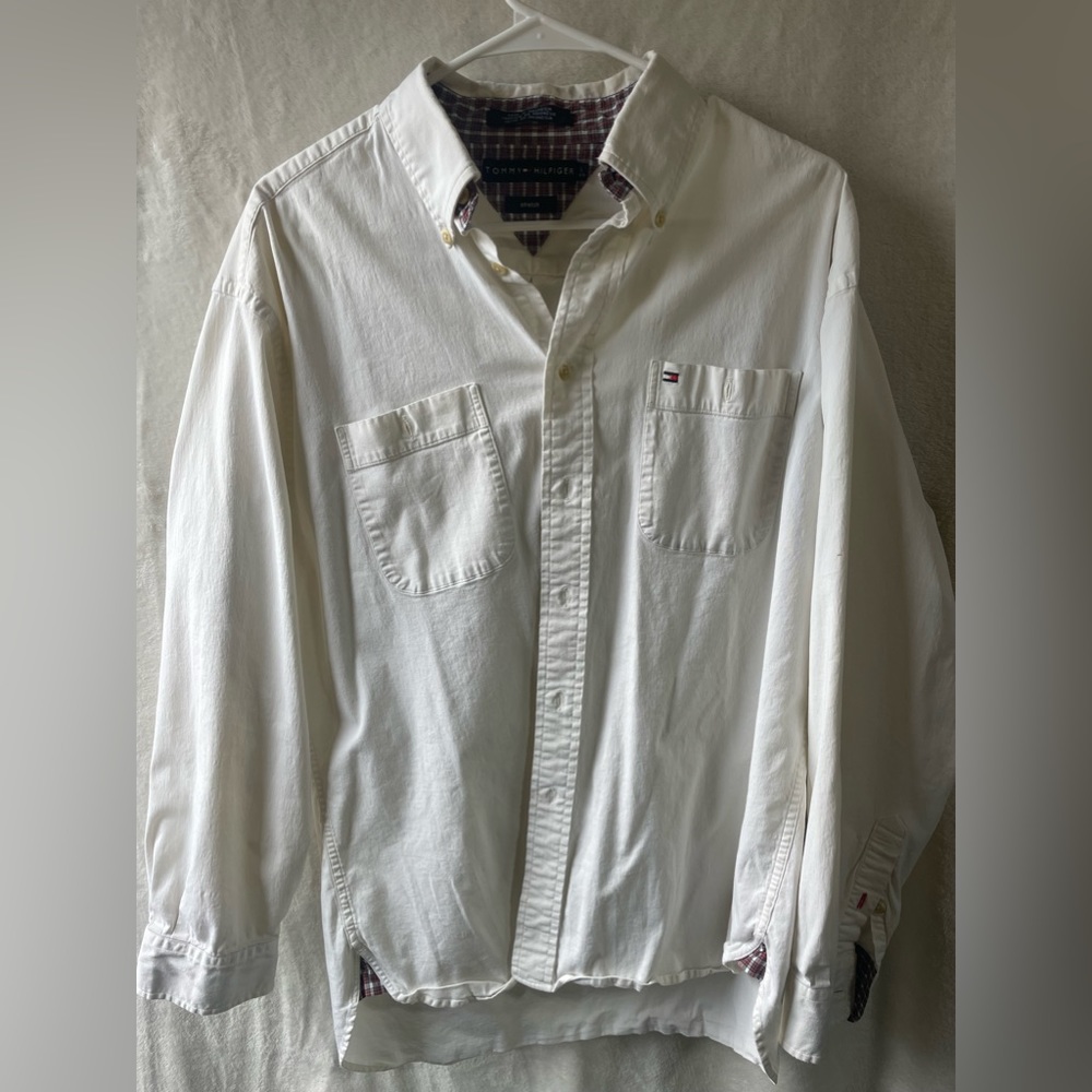 Men’s Tommy Hilfiger button up. Size L